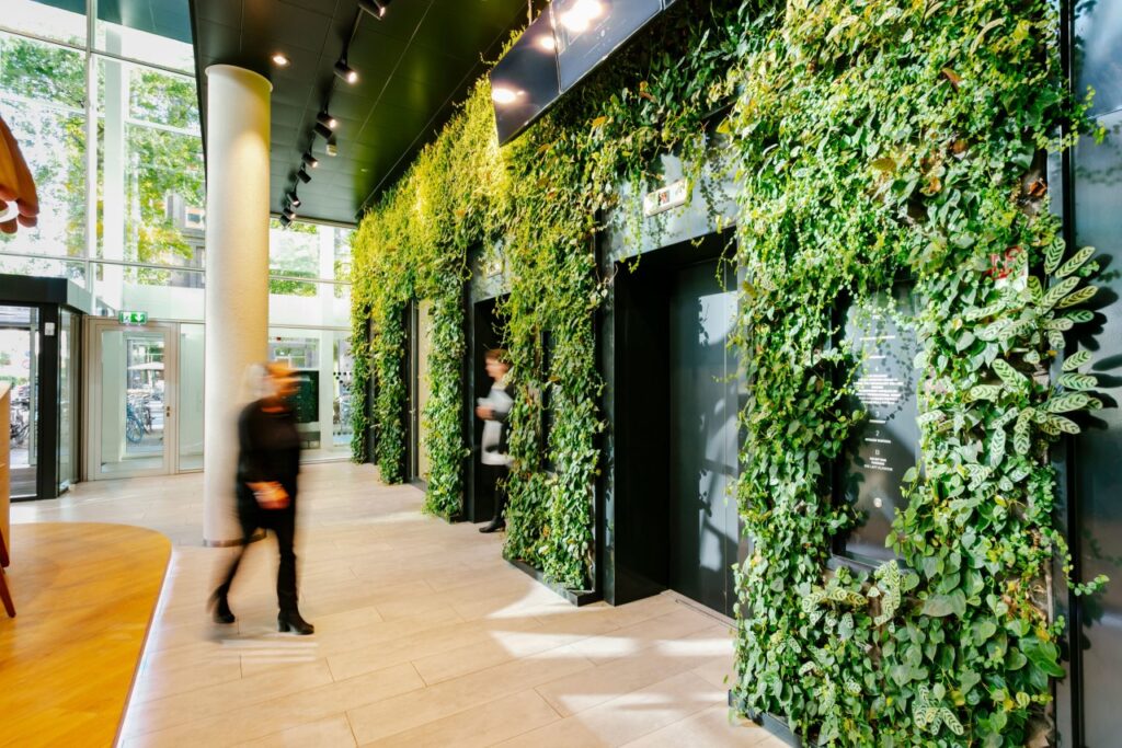 SemperGreenwall Indoor can be applied in all shapes and sizes